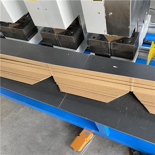 edge board notching machine